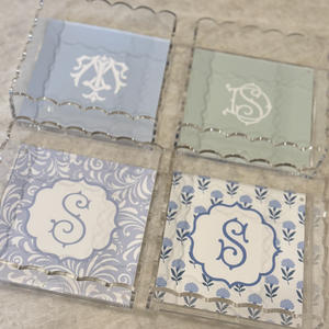 Scallop Acrylic Tray with Personalized Insert