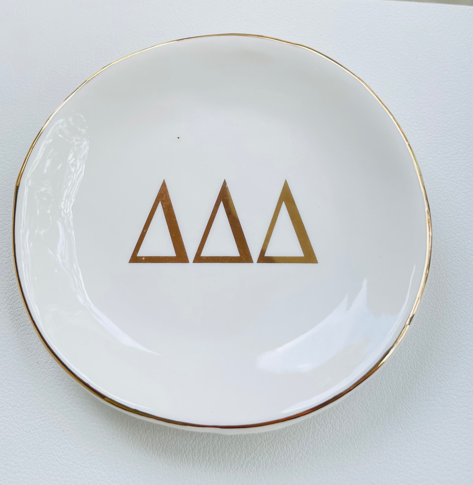 Delta Delta Delta Sorority Ring Dish with gold trim