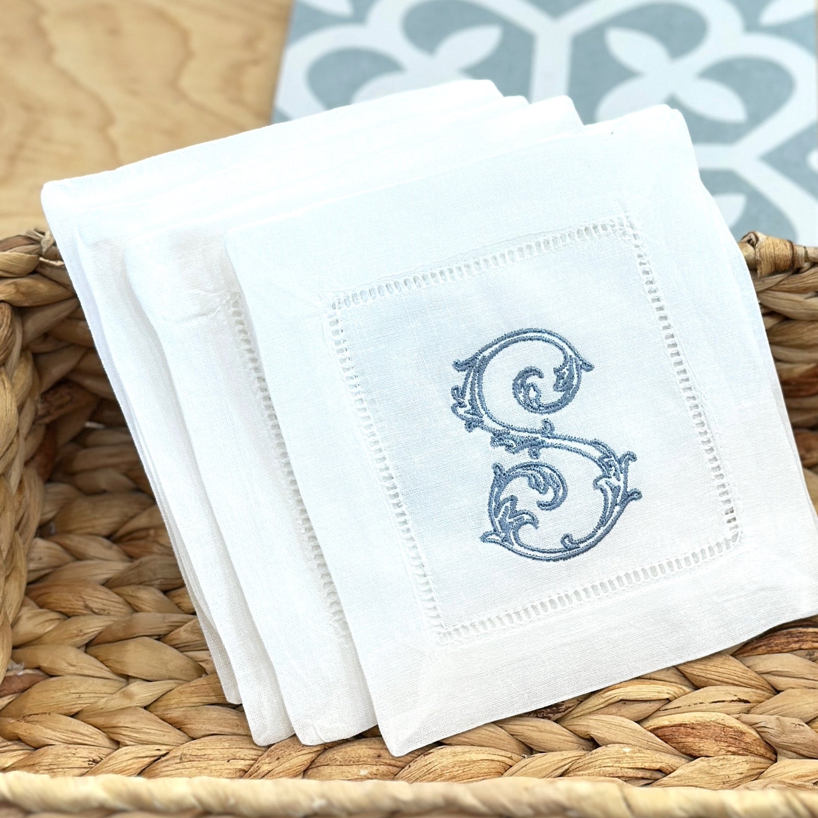 Monogrammed Linen Cocktail Napkins - Open Vine Single Monogram